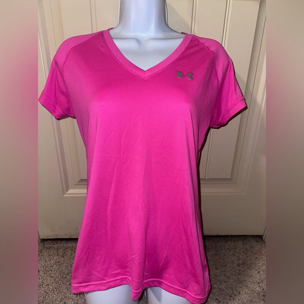 Under Armour Heat Gear Women's Bright Pink V-Neck Workout Tee